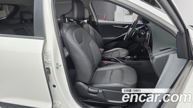 Kia Niro 2022 — photo 16