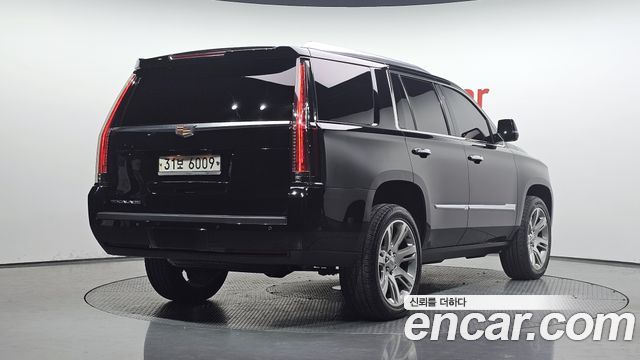 Cadillac Escalade 2019 — photo 2