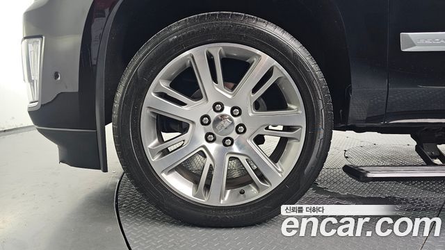 Cadillac Escalade 2019 — photo 5