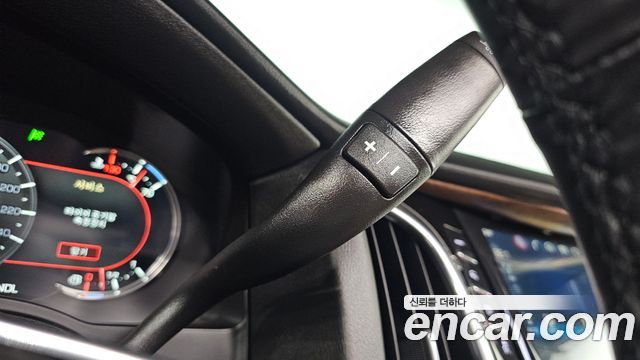 Cadillac Escalade 2019 — photo 12