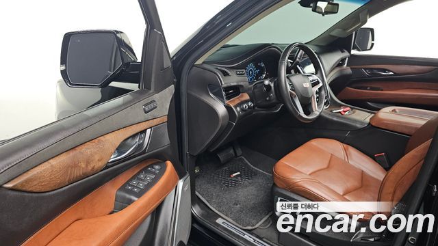 Cadillac Escalade 2019 — photo 13