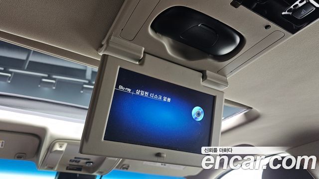 Cadillac Escalade 2019 — photo 26