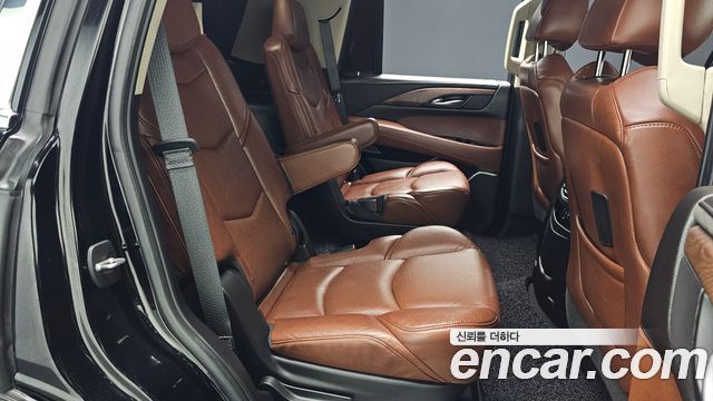 Cadillac Escalade 2019 — photo 29