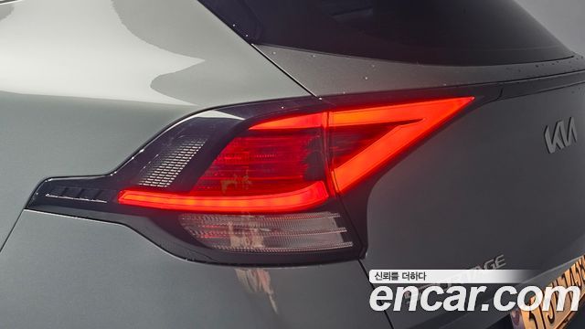 Kia Sportage 2023 — photo 9