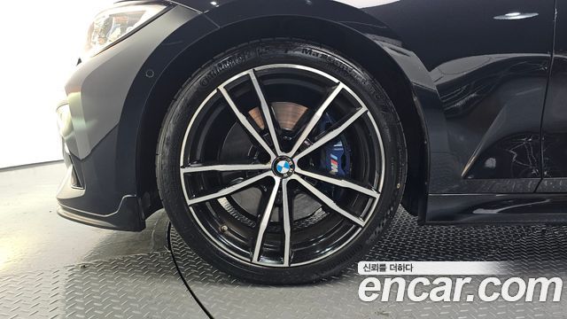 BMW 3-Series 2019 — photo 7