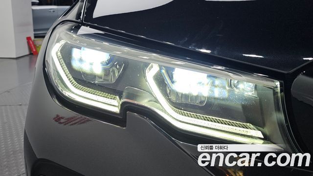 BMW 3-Series 2019 — photo 8