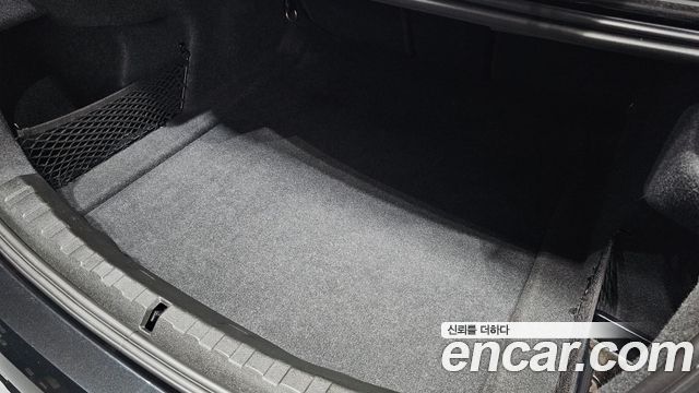 BMW 3-Series 2019 — photo 30
