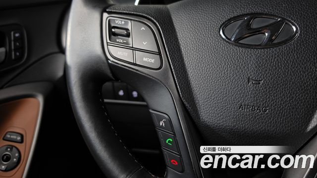Hyundai Santafe 2016 — photo 22