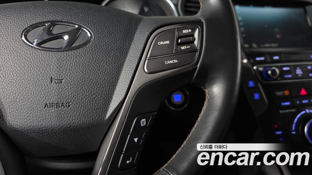 Hyundai Santafe 2016 — photo 23