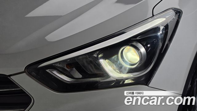 Hyundai Santafe 2016 — photo 8