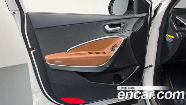 Hyundai Santafe 2016 — photo 14