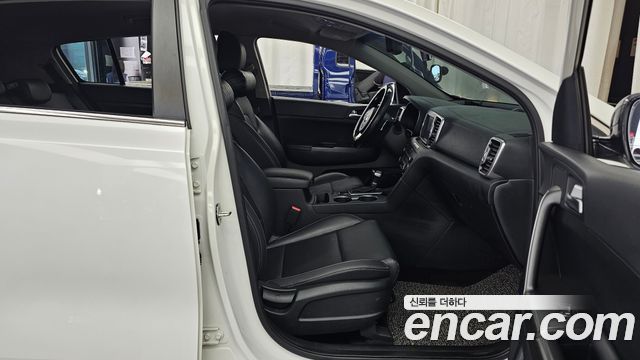 Kia Sportage 2016 — photo 16