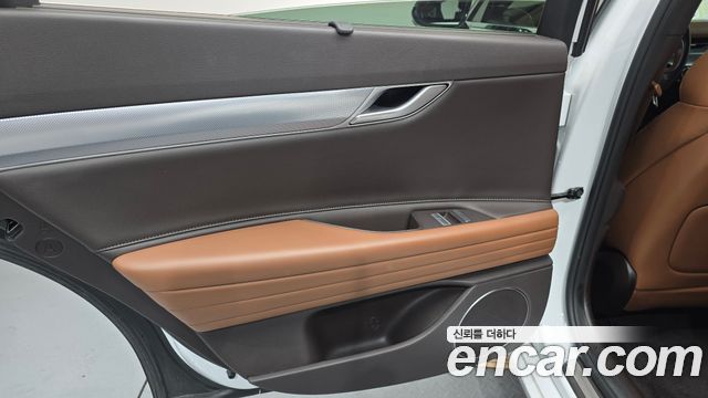 Genesis G80 2021 — photo 15