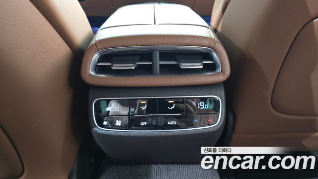Genesis G80 2021 — photo 33