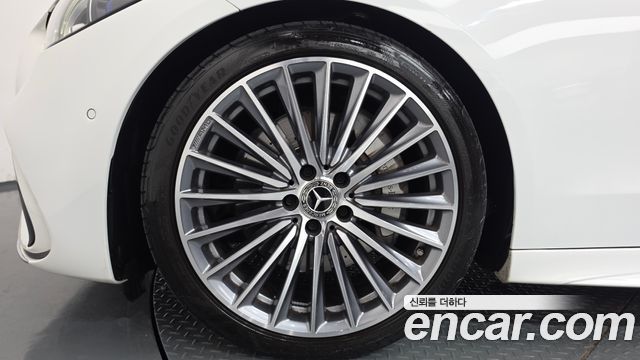 Mercedes-Benz C-Class 2024 — photo 5