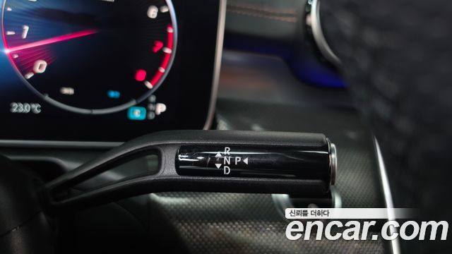 Mercedes-Benz C-Class 2024 — photo 12