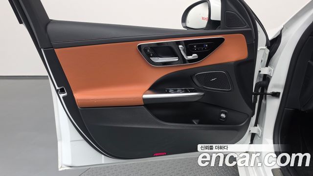 Mercedes-Benz C-Class 2024 — photo 14