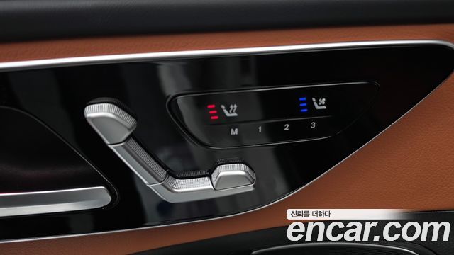 Mercedes-Benz C-Class 2024 — photo 30