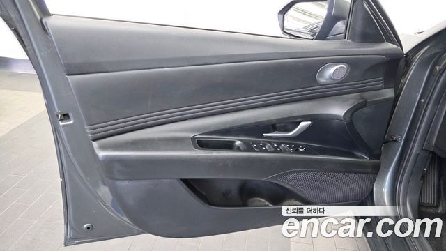 Hyundai AVANTE 2023 — photo 14