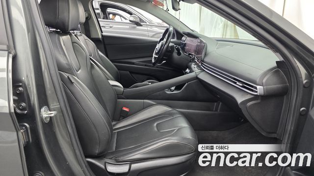 Hyundai AVANTE 2023 — photo 16