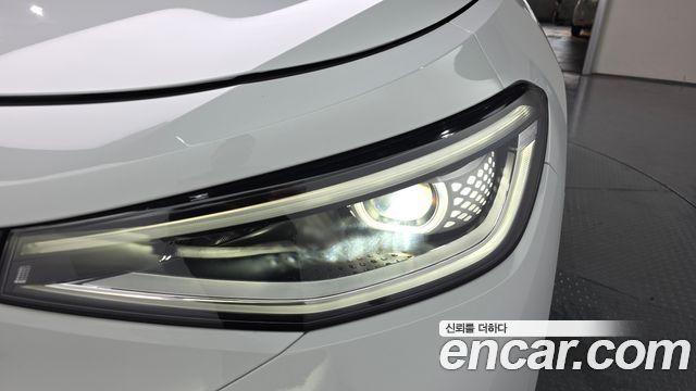 Volkswagen ID.4 2023 — photo 8