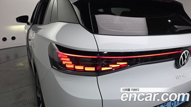 Volkswagen ID.4 2023 — photo 9