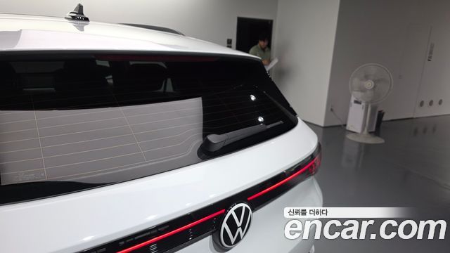 Volkswagen ID.4 2023 — photo 30