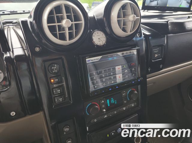 Hummer H2 2004 — photo 16