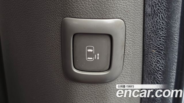 Kia Canival 2015 — photo 22