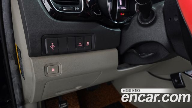 Kia Canival 2015 — photo 27
