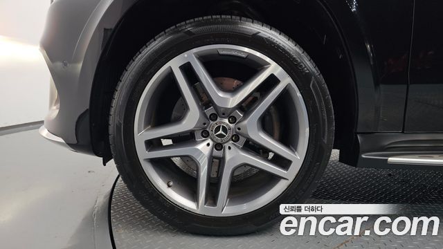 Mercedes-Benz GLS-Class 2018 — photo 5