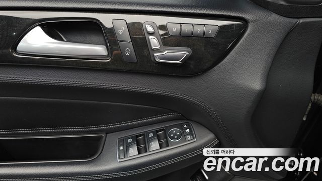 Mercedes-Benz GLS-Class 2018 — photo 26
