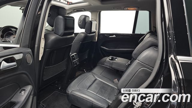 Mercedes-Benz GLS-Class 2018 — photo 16