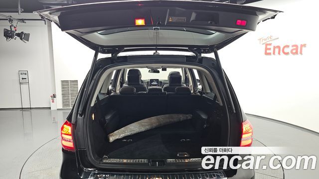 Mercedes-Benz GLS-Class 2018 — photo 31