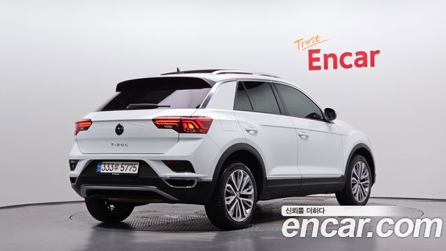 Volkswagen T-Roc 2021 — photo 2