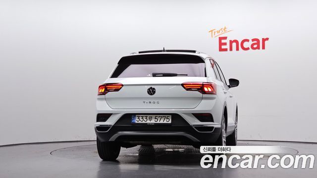Volkswagen T-Roc 2021 — photo 4