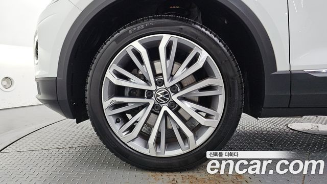 Volkswagen T-Roc 2021 — photo 5