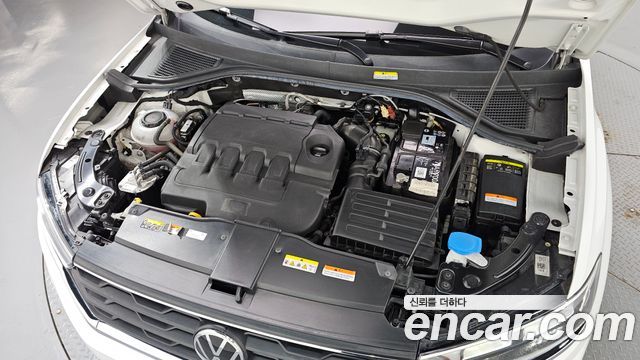Volkswagen T-Roc 2021 — photo 6