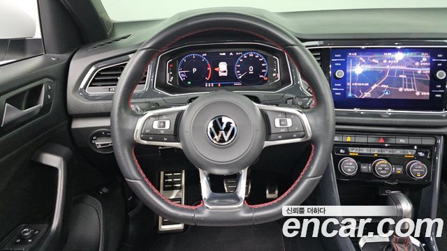 Volkswagen T-Roc 2021 — photo 12