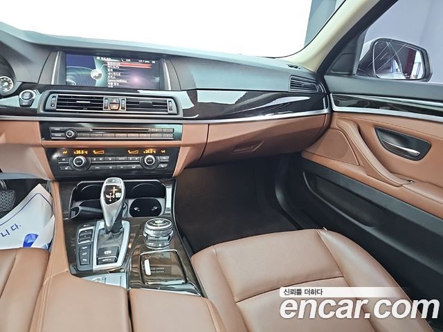 BMW 5-Series 2014 — photo 10
