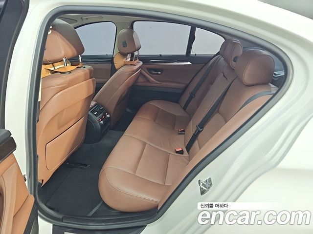 BMW 5-Series 2014 — photo 12