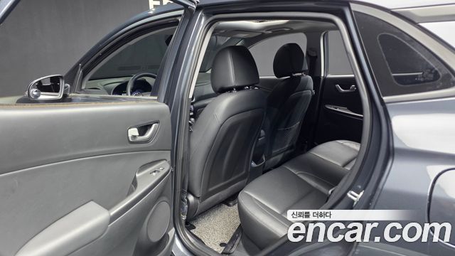 Hyundai Kona 2021 — photo 16