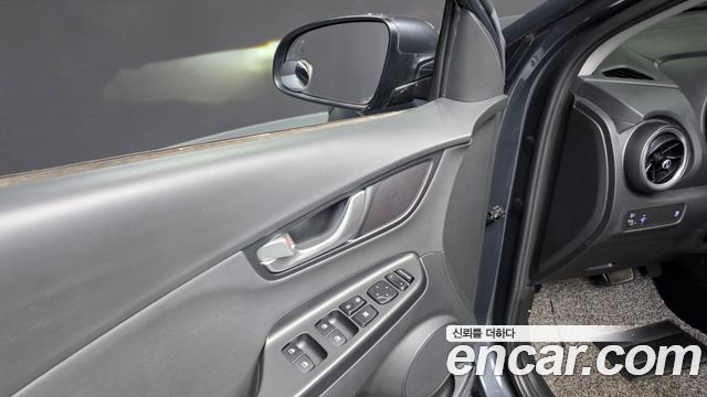 Hyundai Kona 2021 — photo 36
