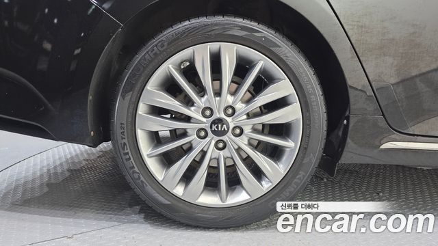Kia K5 2019 — photo 5