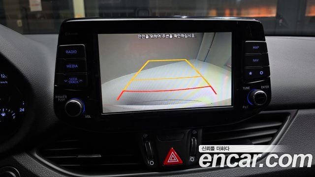 Hyundai i30 2017 — photo 22