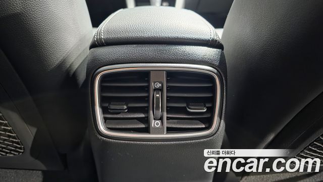 Hyundai i30 2017 — photo 33