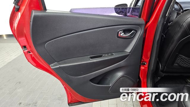 Renault Korea QM3 2018 — photo 15