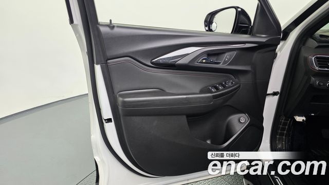 Chevrolet Korea Trailblazer 2021 — photo 14