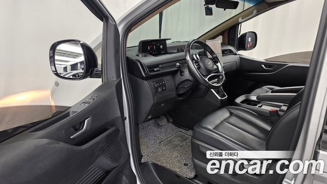 Hyundai Staria 2022 — photo 13