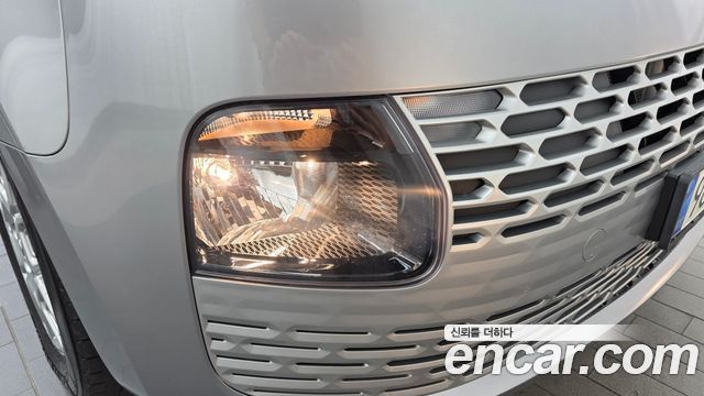 Hyundai Staria 2022 — photo 8
